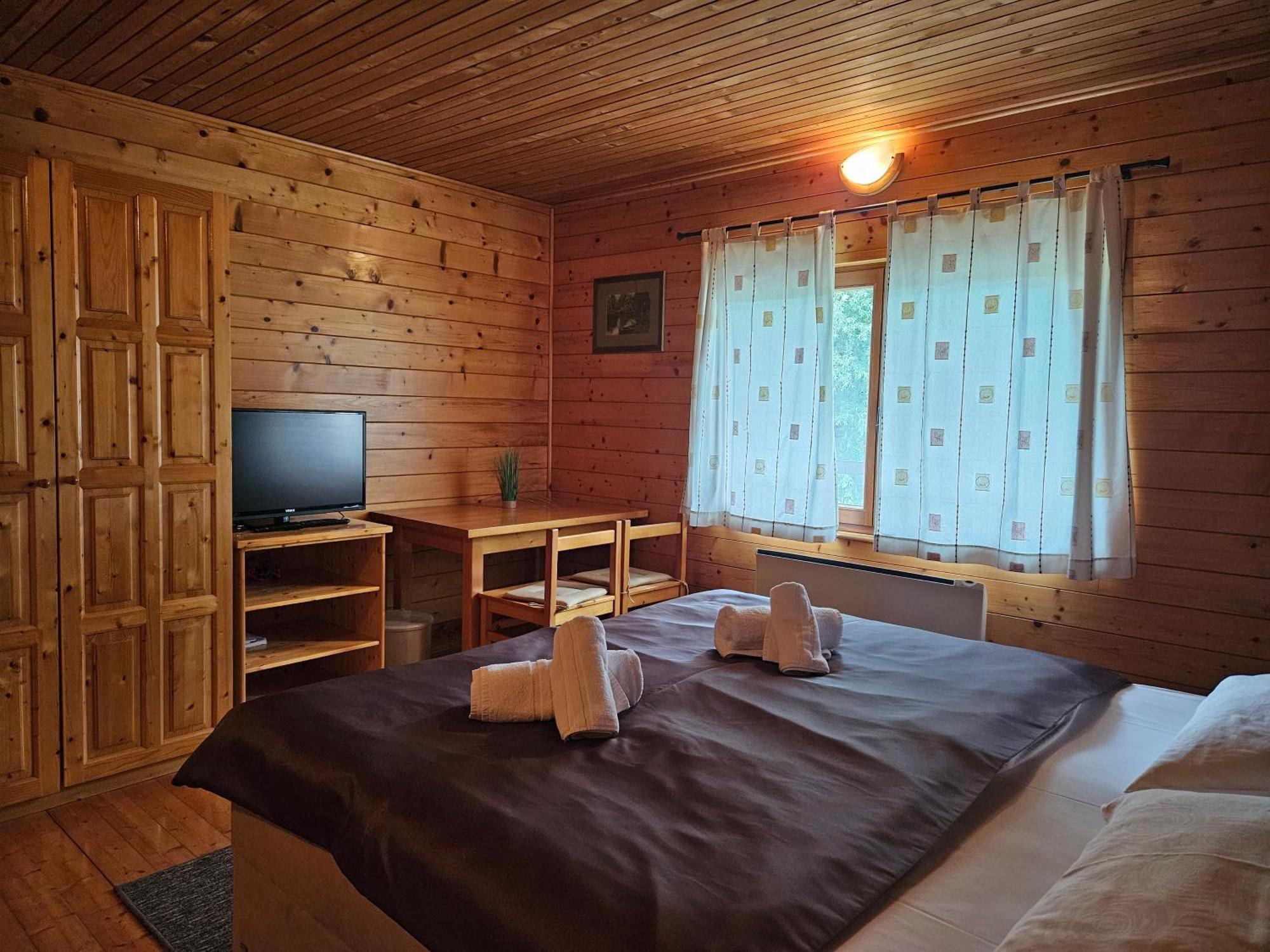 Apartment Mreznicka Kuca Duga Resa Dış mekan fotoğraf