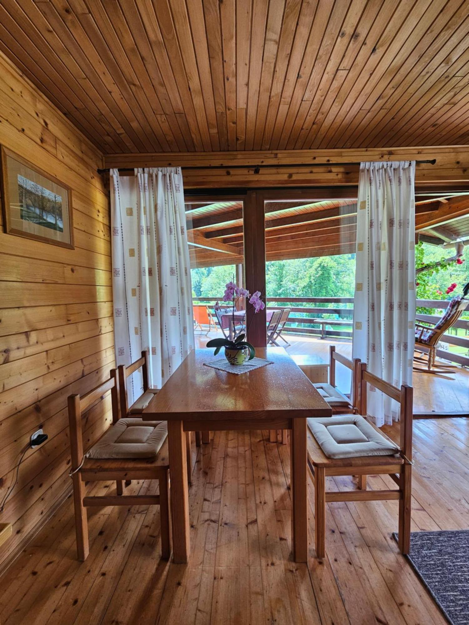 Apartment Mreznicka Kuca Duga Resa Dış mekan fotoğraf