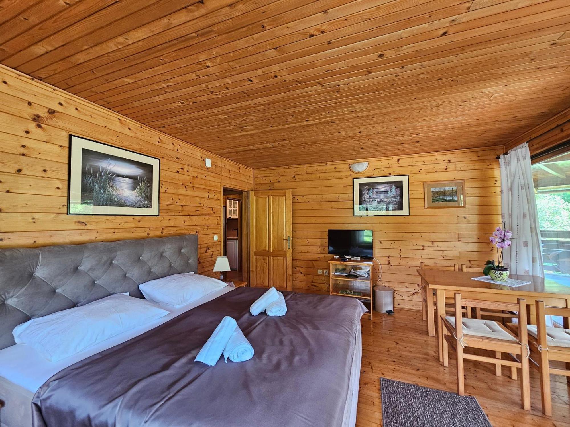 Apartment Mreznicka Kuca Duga Resa Dış mekan fotoğraf