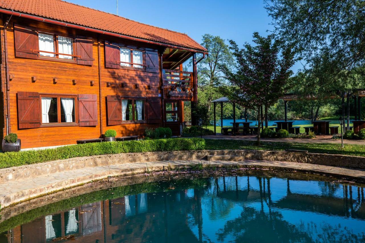 Apartment Mreznicka Kuca Duga Resa Dış mekan fotoğraf