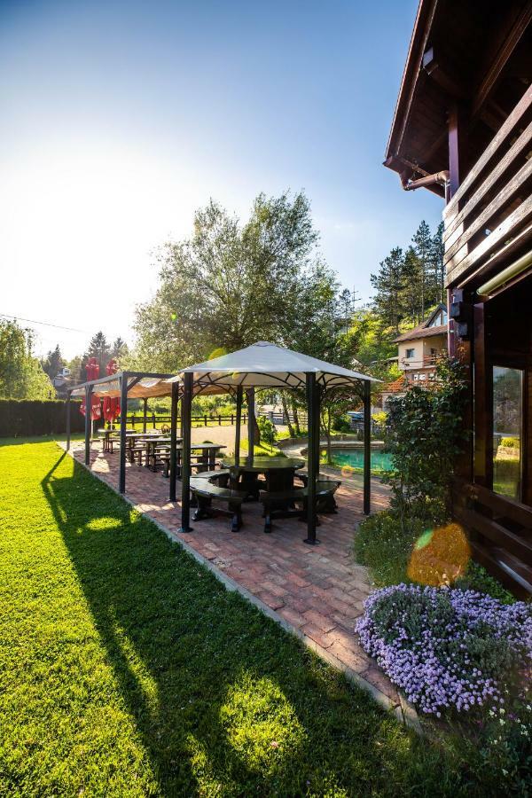 Apartment Mreznicka Kuca Duga Resa Dış mekan fotoğraf